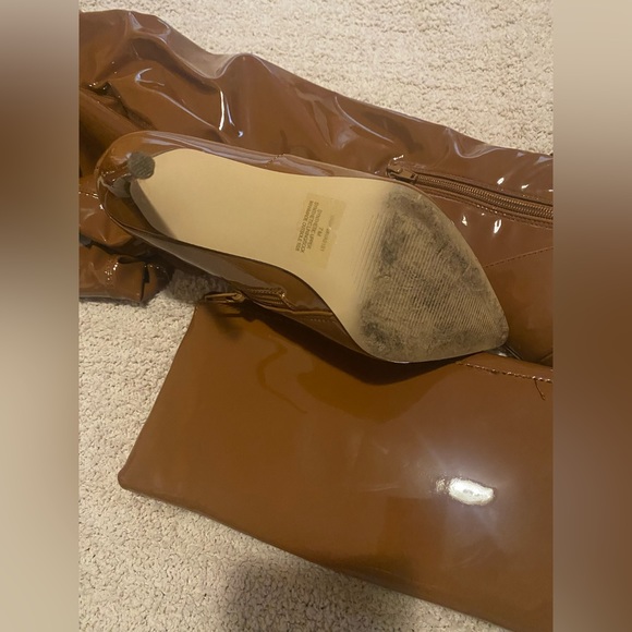 Steve Madden VaVa Cognac Stiletto boot AND matching purse - Picture 5 of 10